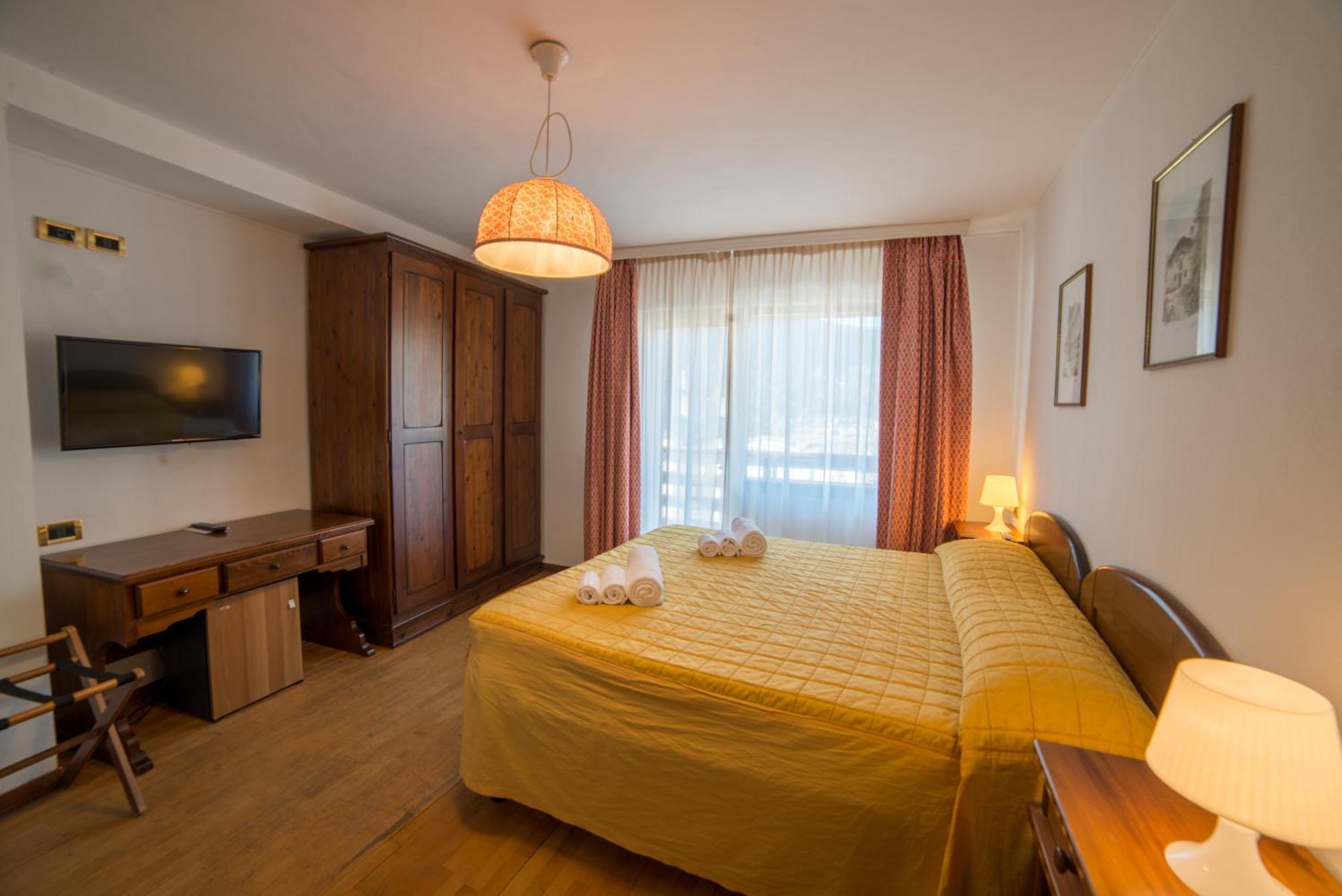 Hg Hotel Italia Брюссон Экстерьер фото